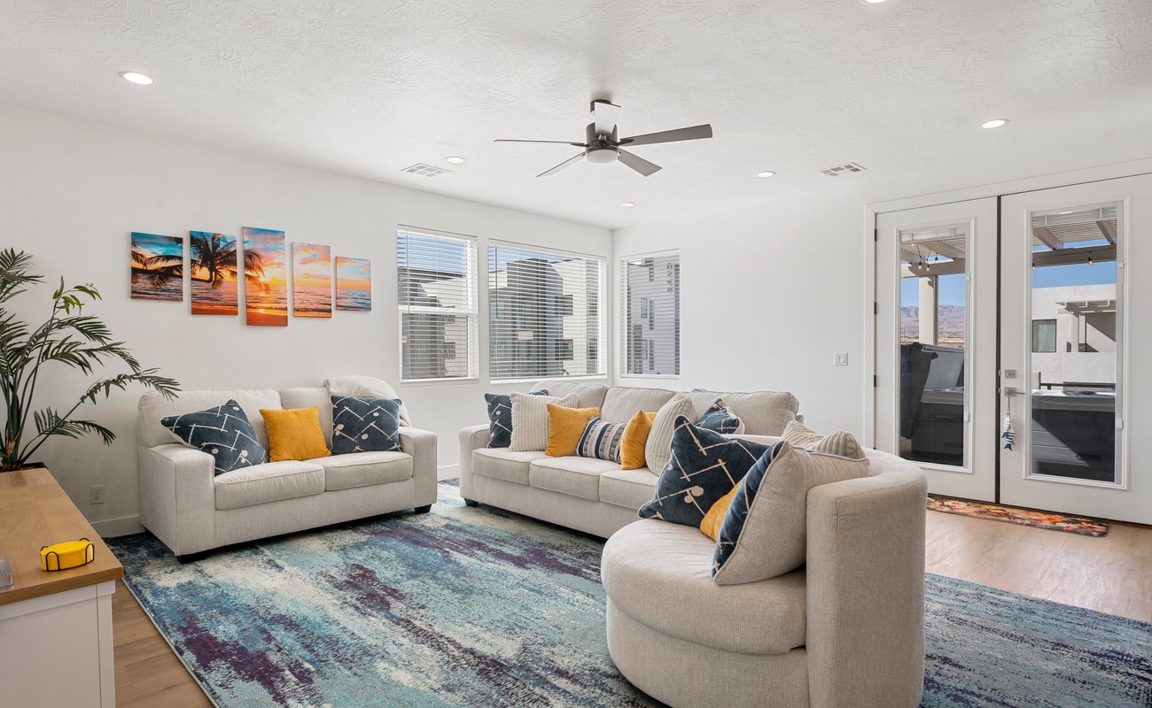 Upstairs Living Area