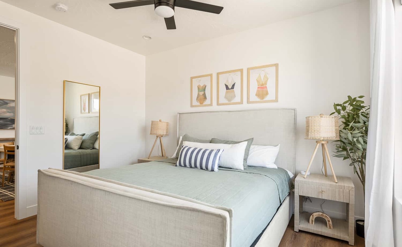 Queen Bedroom