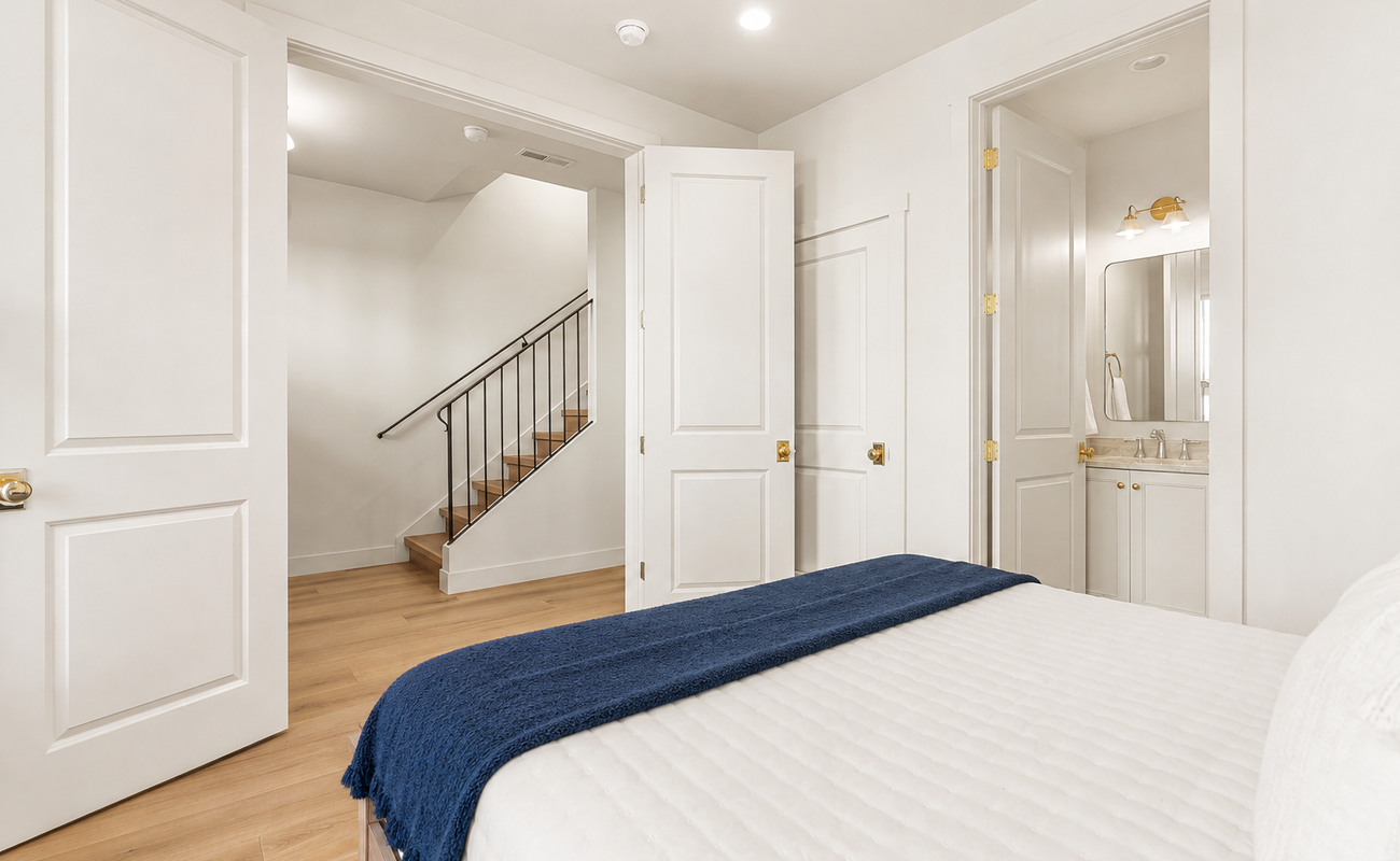 Queen Bedroom