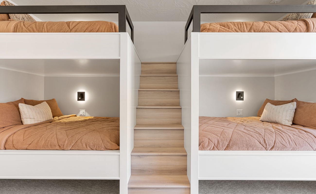 2 Double/Double Bunk Beds