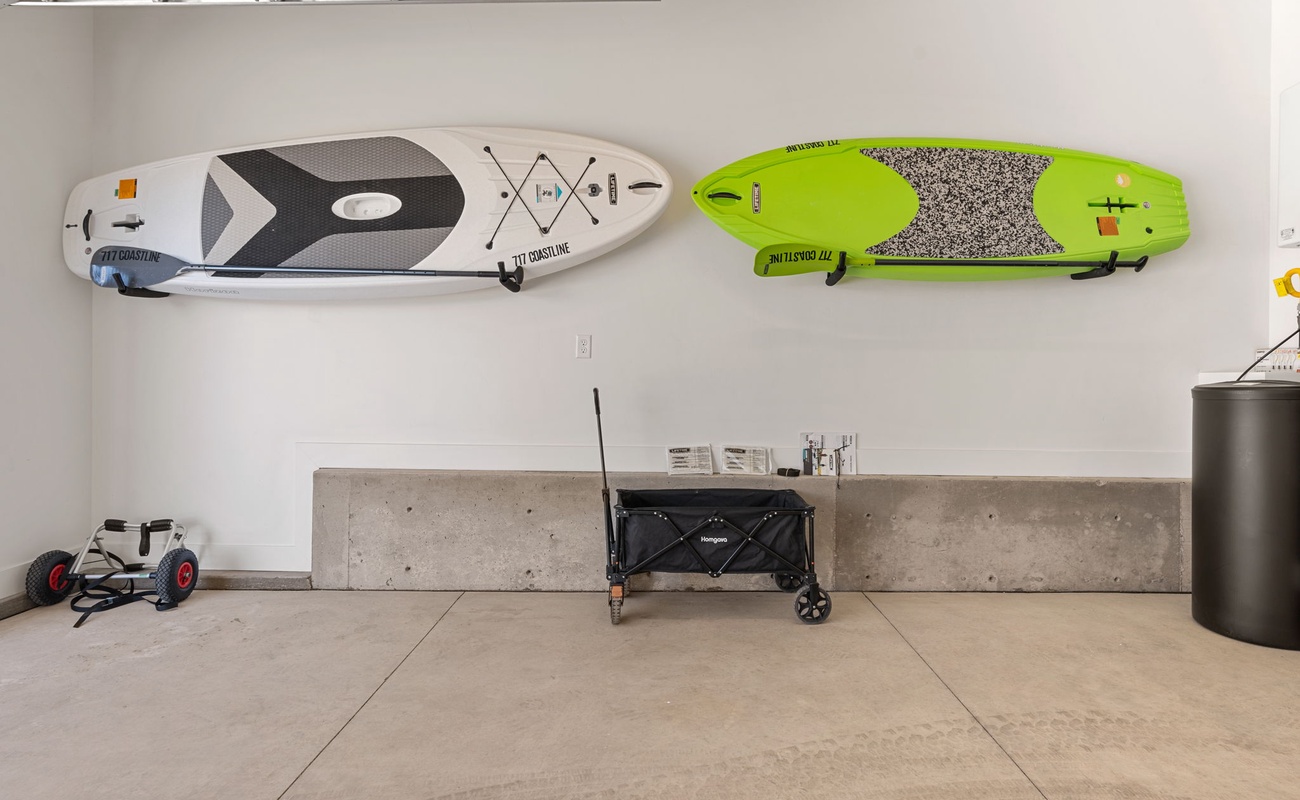 2 Paddleboards + Cart + Double Car Garage