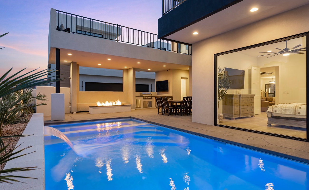 Private Pool and Hot Tub