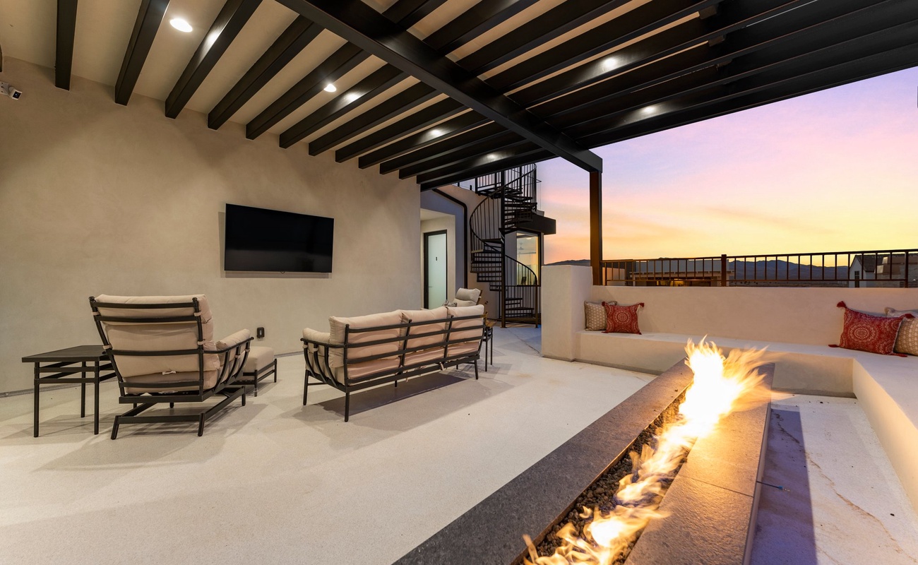 Covered Deck Seating and Fire Table