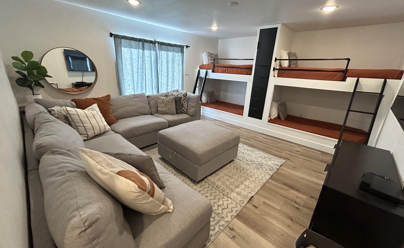 3rd floor loft T/T Bunk Beds