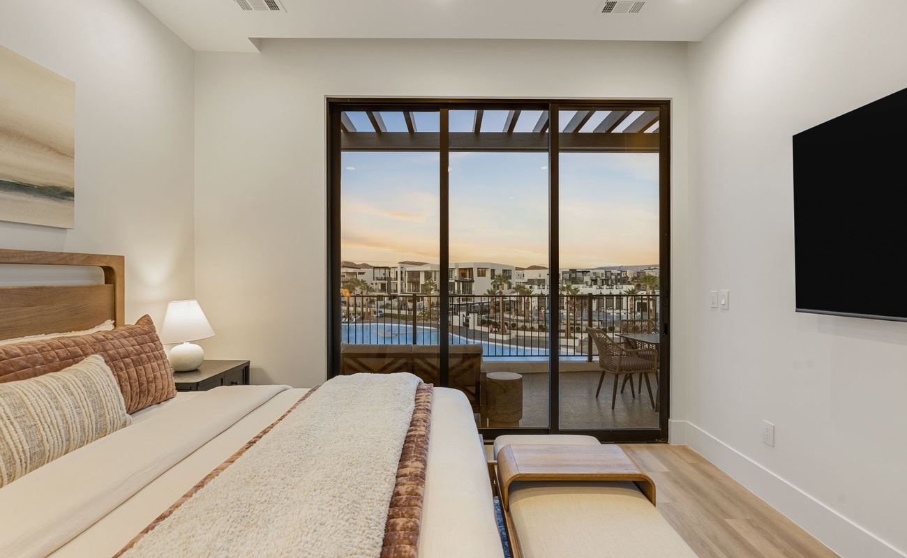 Unit C - King Bedroom