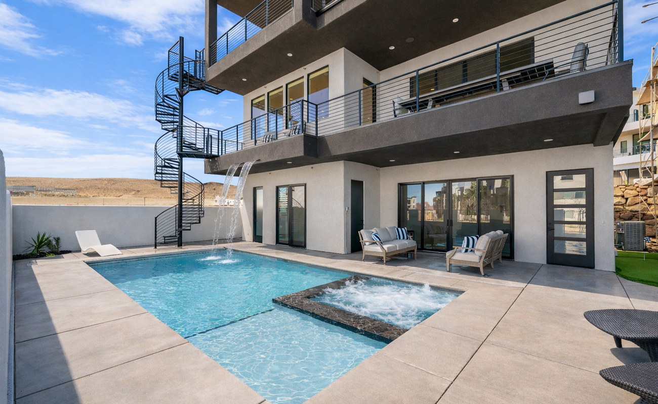Private Pool, 2 Hot Tubs, Waterfall Feature