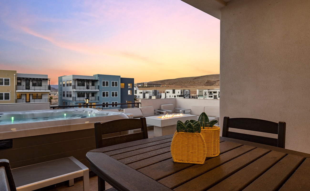 2nd Floor Patio with Private Hot Tub