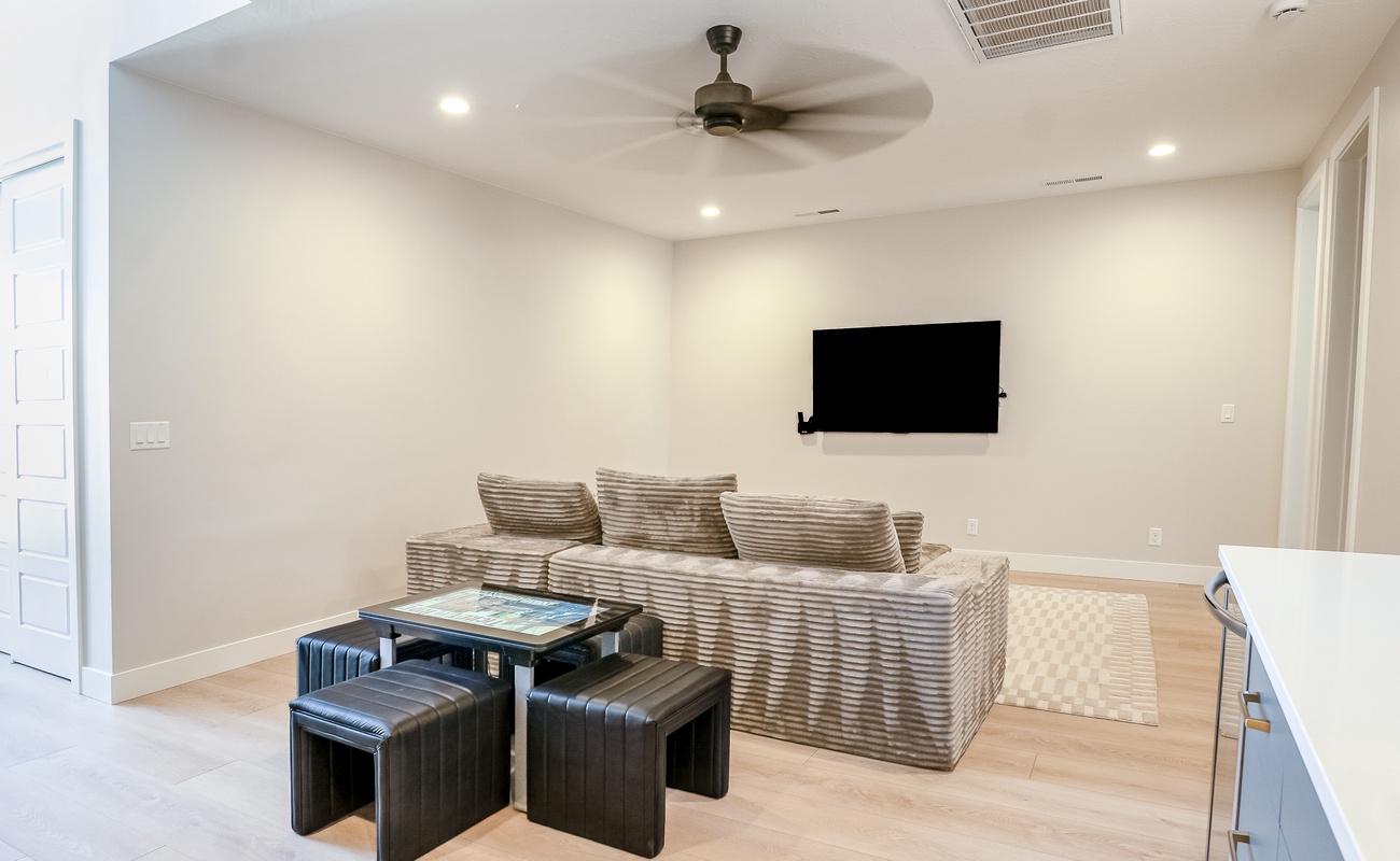 Family room (Electronic Game table)