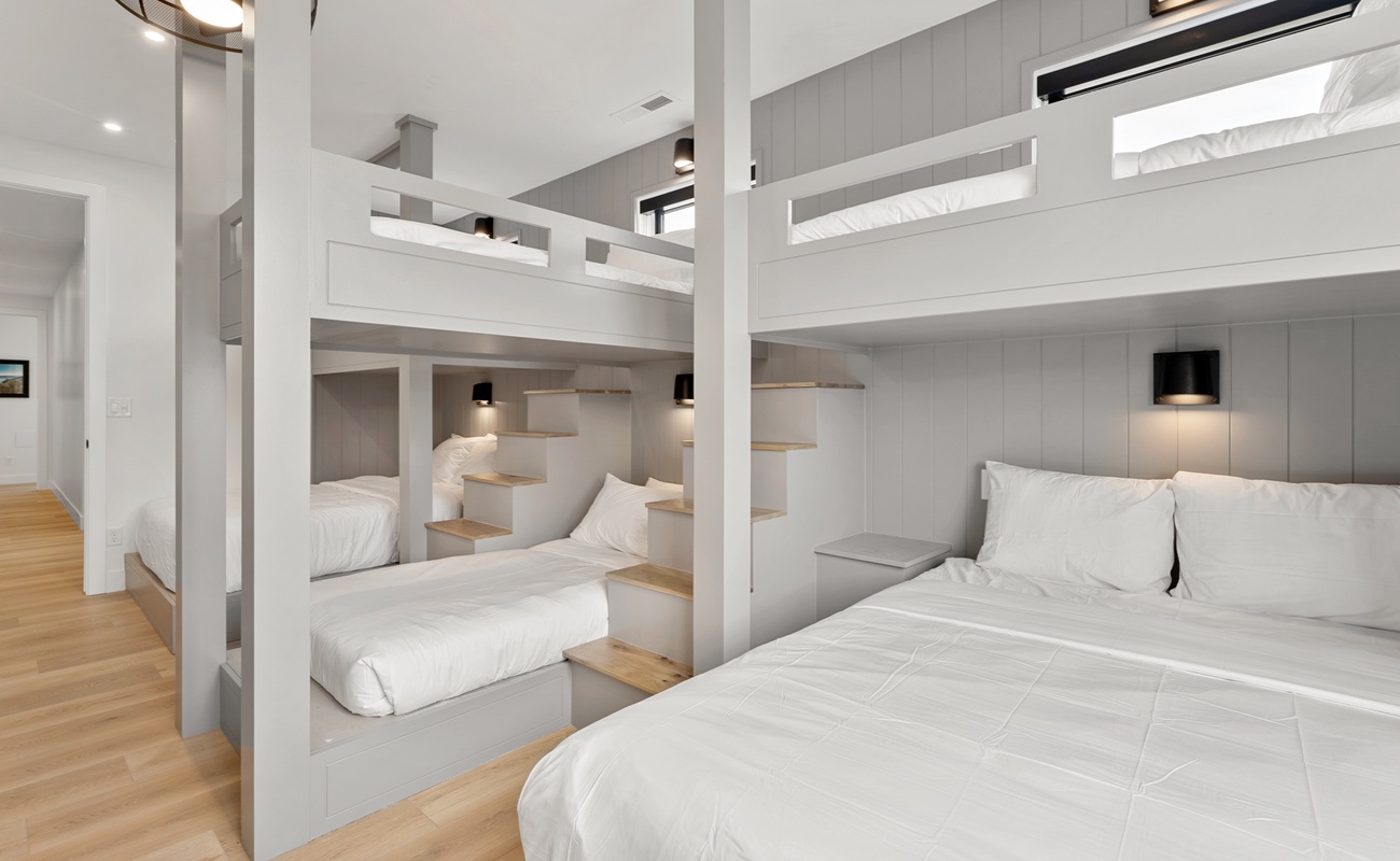 2 Twin/Double + Twin/Twin Bunks