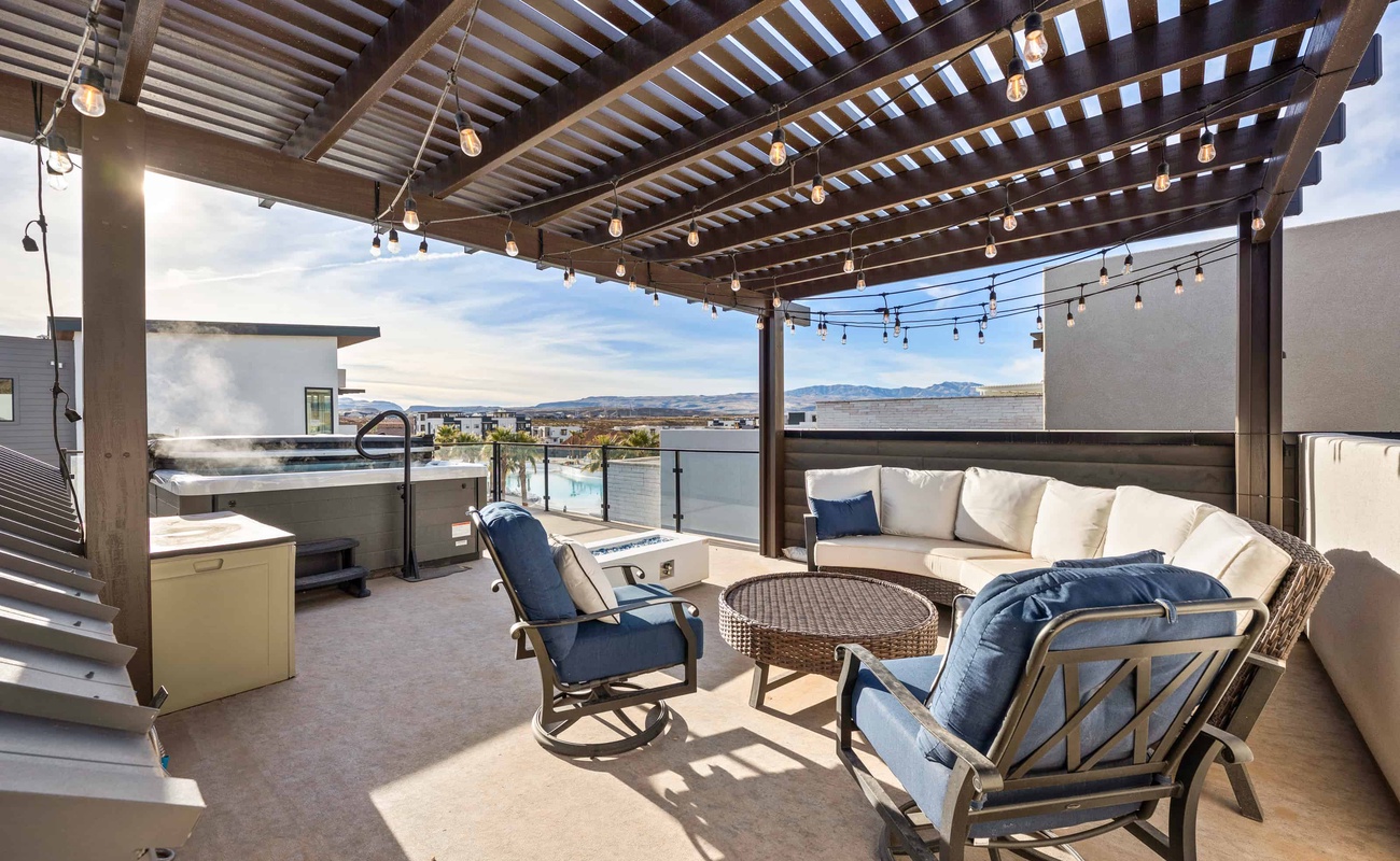 2nd Floor Deck / Hot Tub, Patio Seating