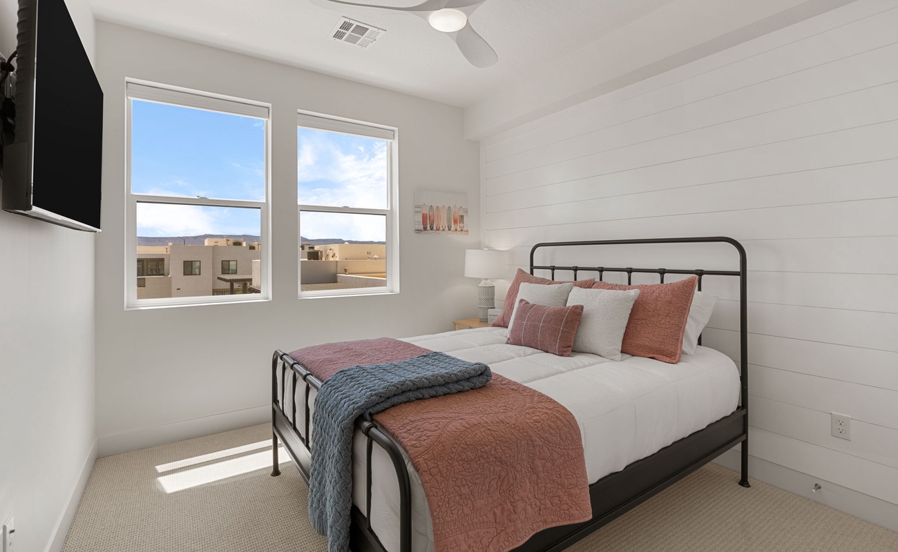 Queen Bedroom