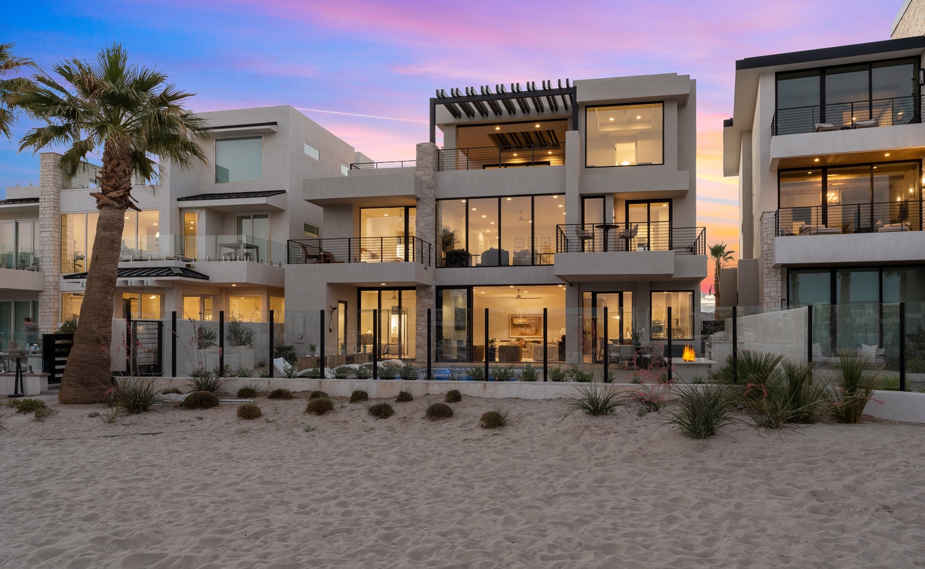 Beachside Exterior