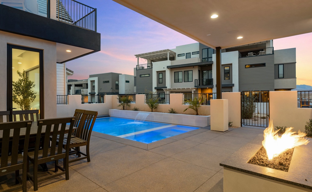 Private Pool/Hot Tub Patio