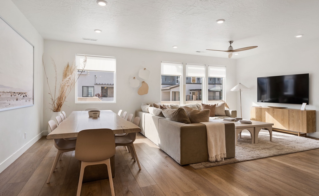 Living Room / Dining Area