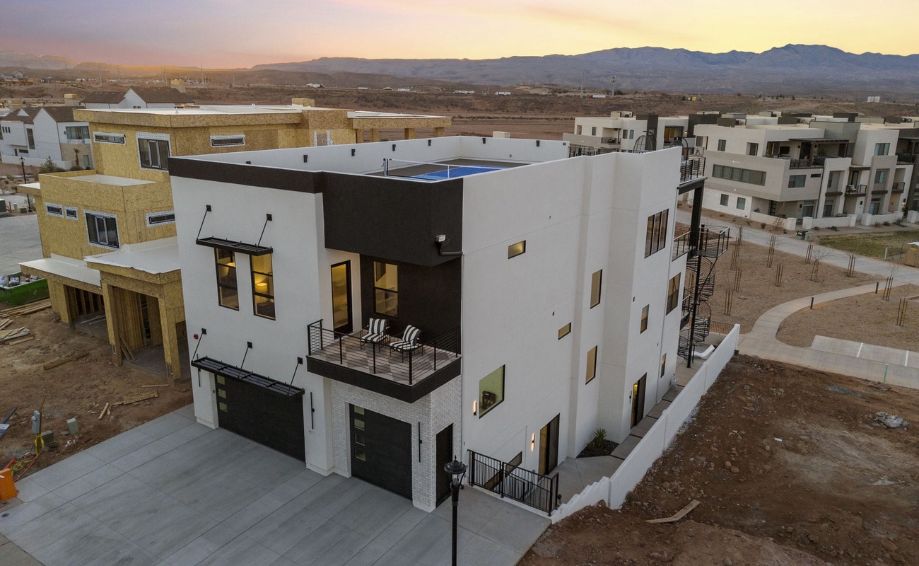 House 1: Exterior
