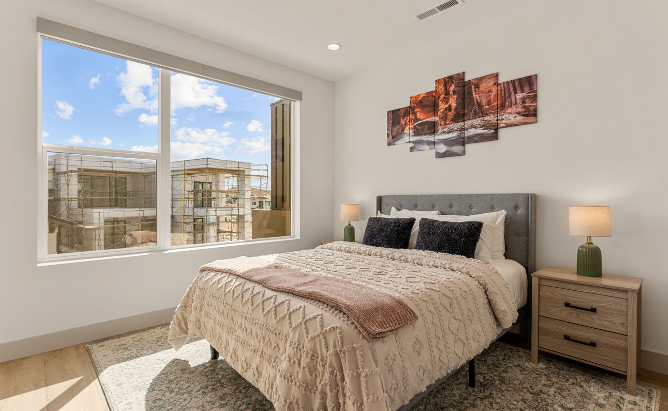 Queen Bedroom