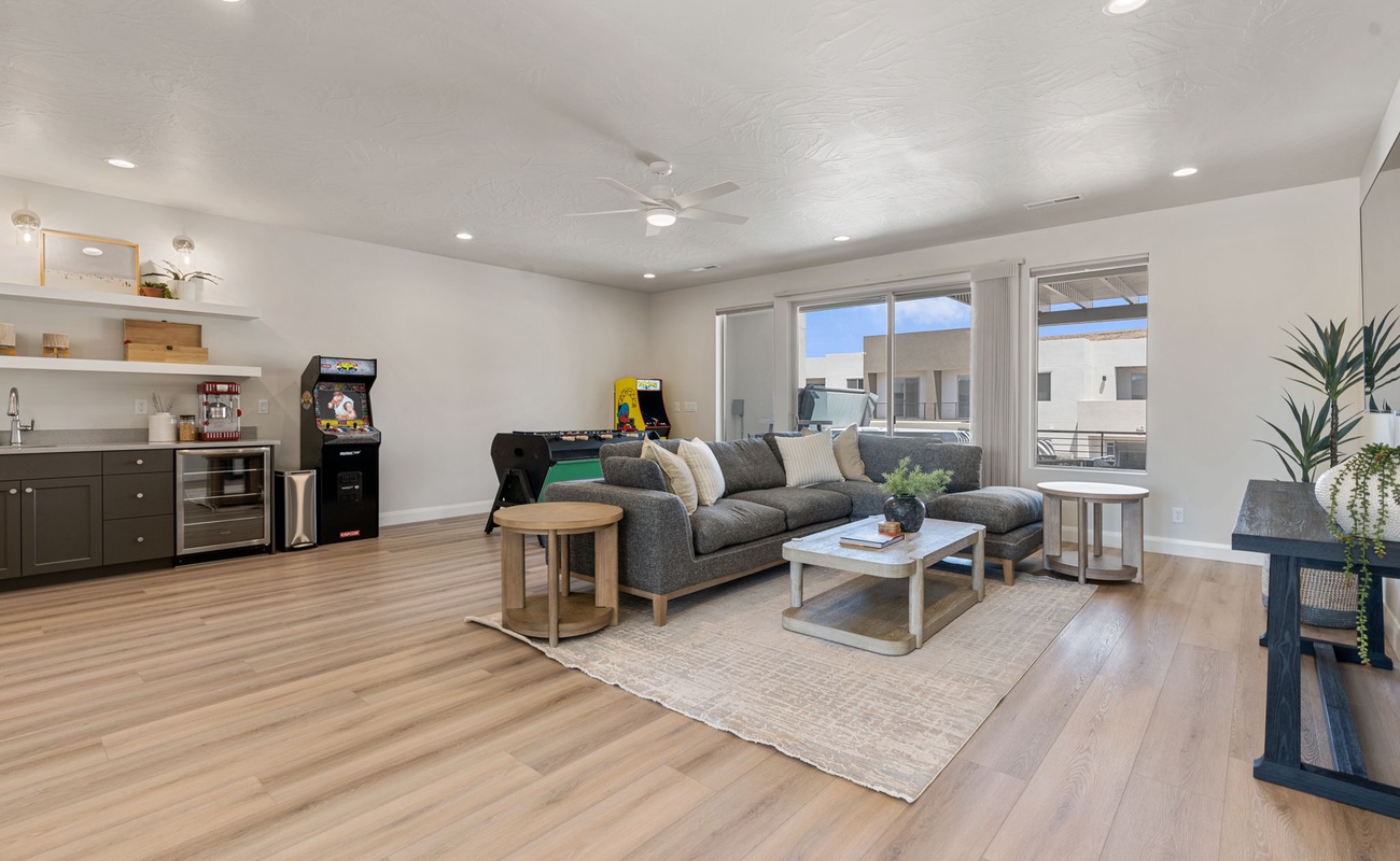 3rd Floor Family Room