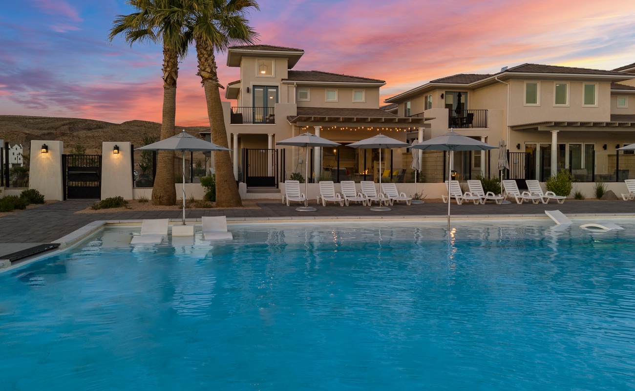 Lagoon-Front Backyard Access