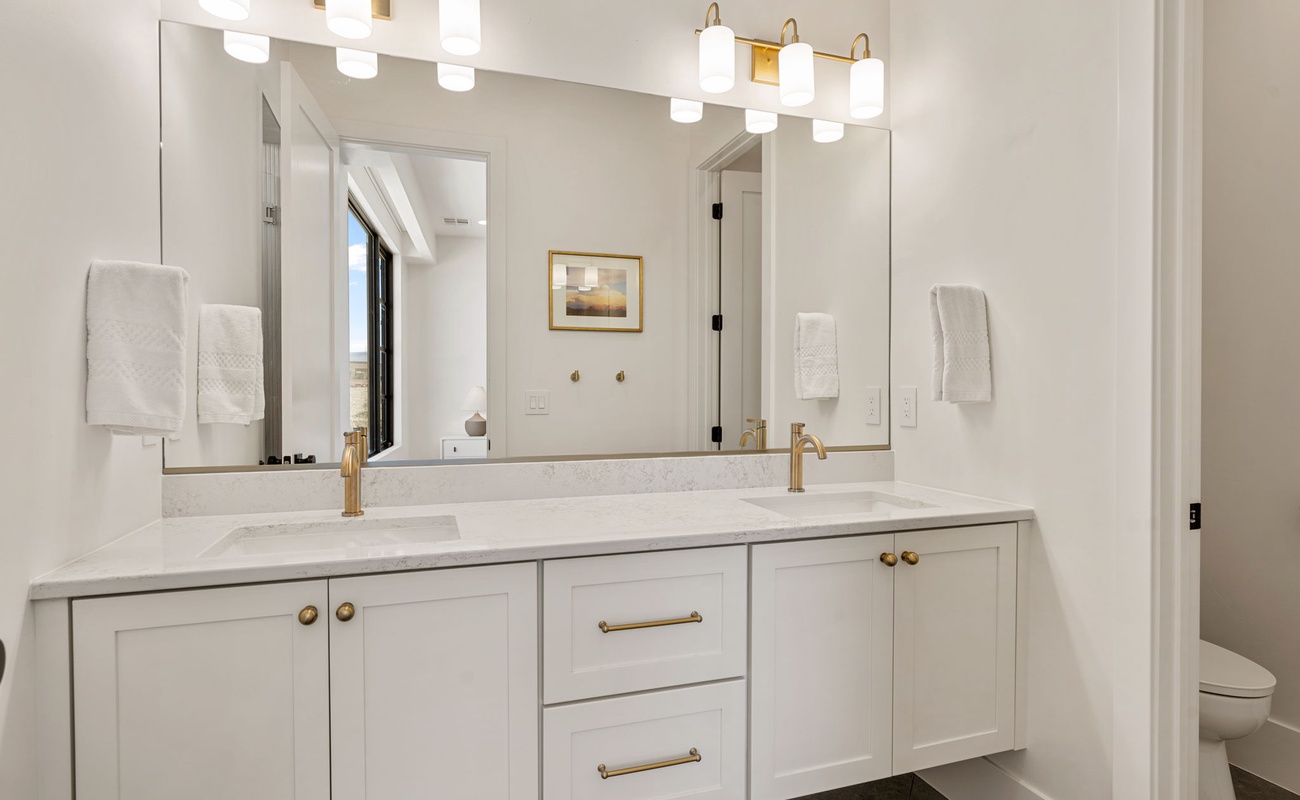 Unit C - Bathroom