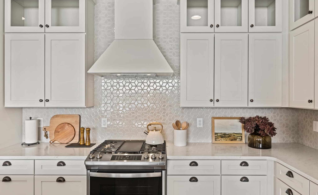 House 2: Fully Equipped Kitchen