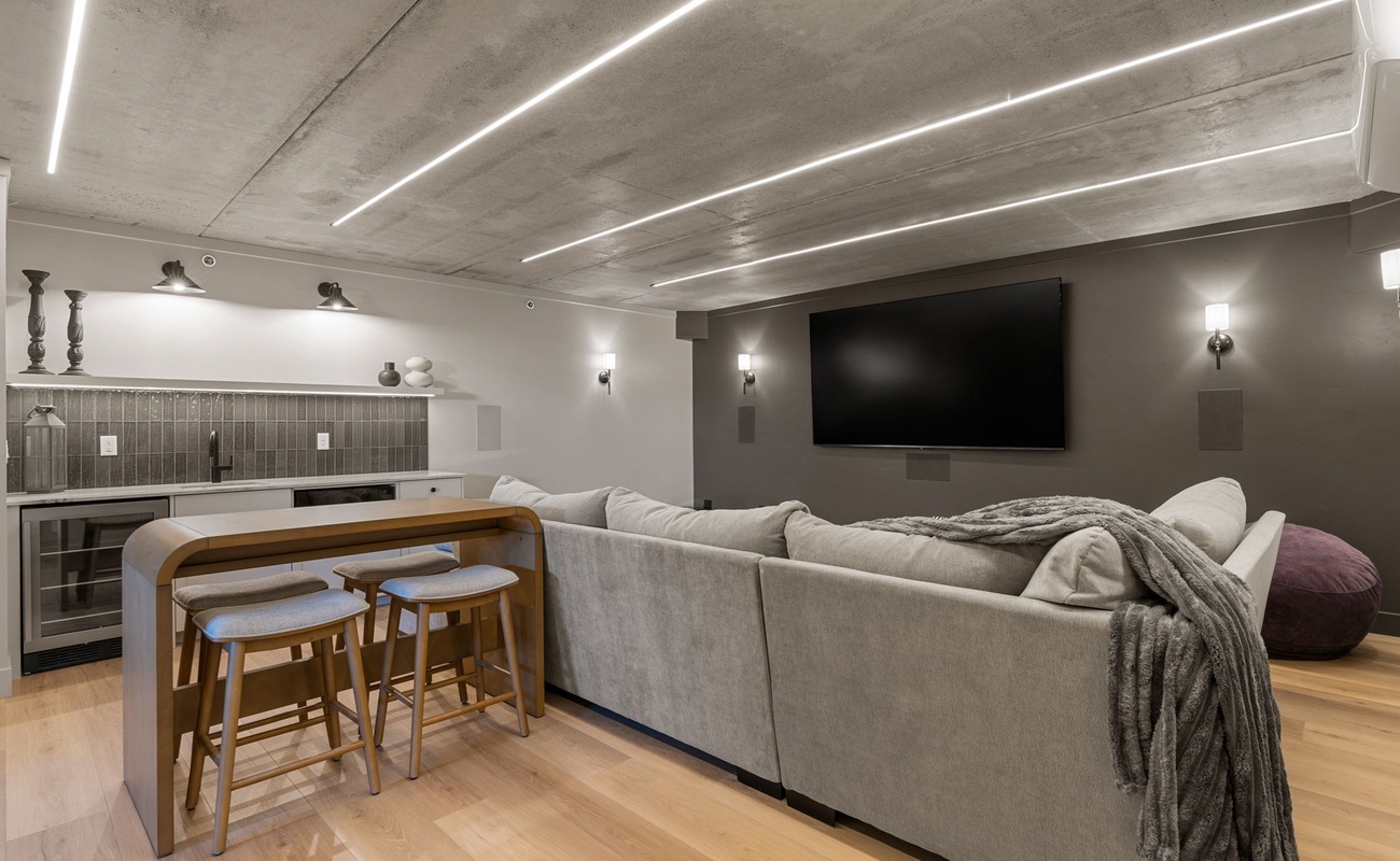 House 1: Home Theatre