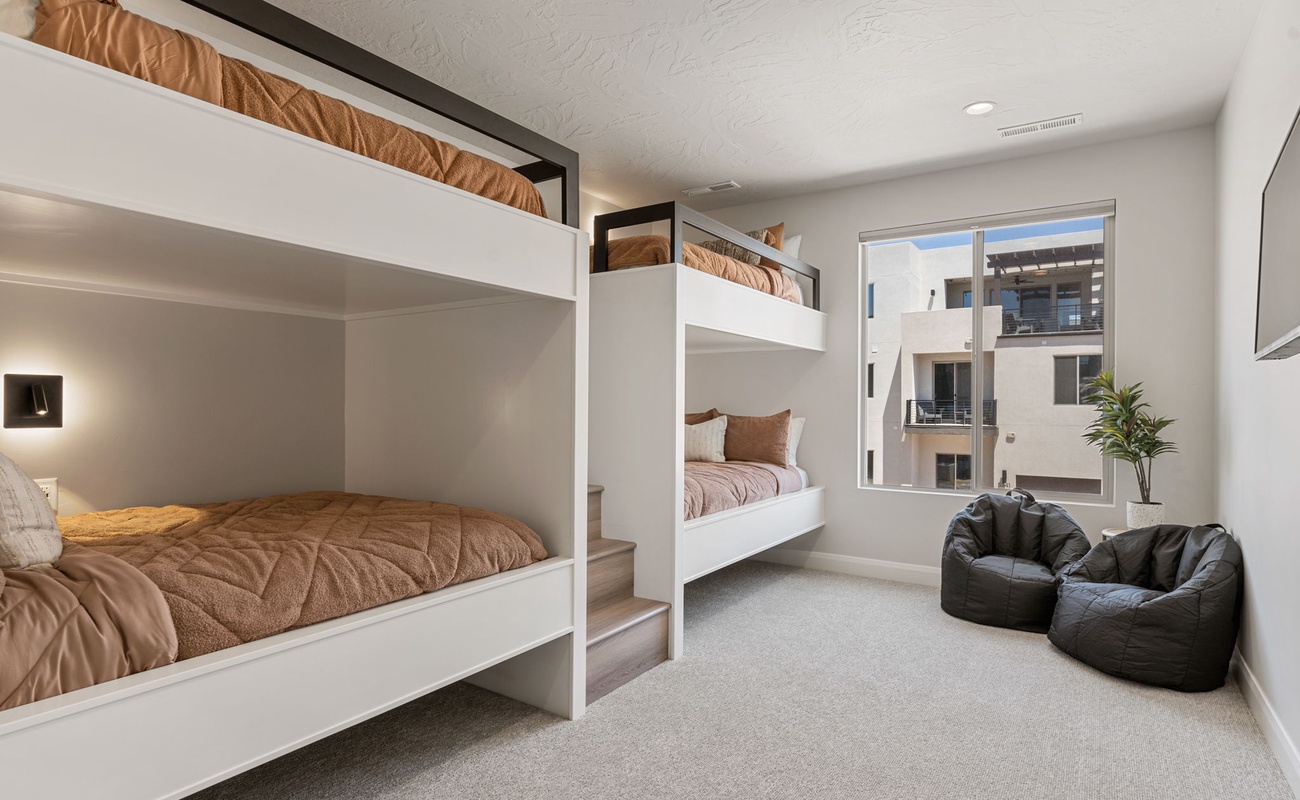 2 Double/Double Bunk Beds