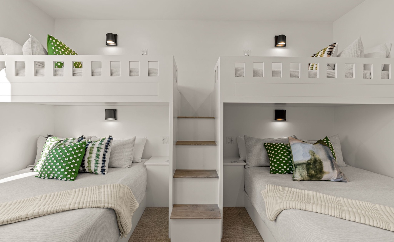 Bunk Room (2 T/Q Bunks)