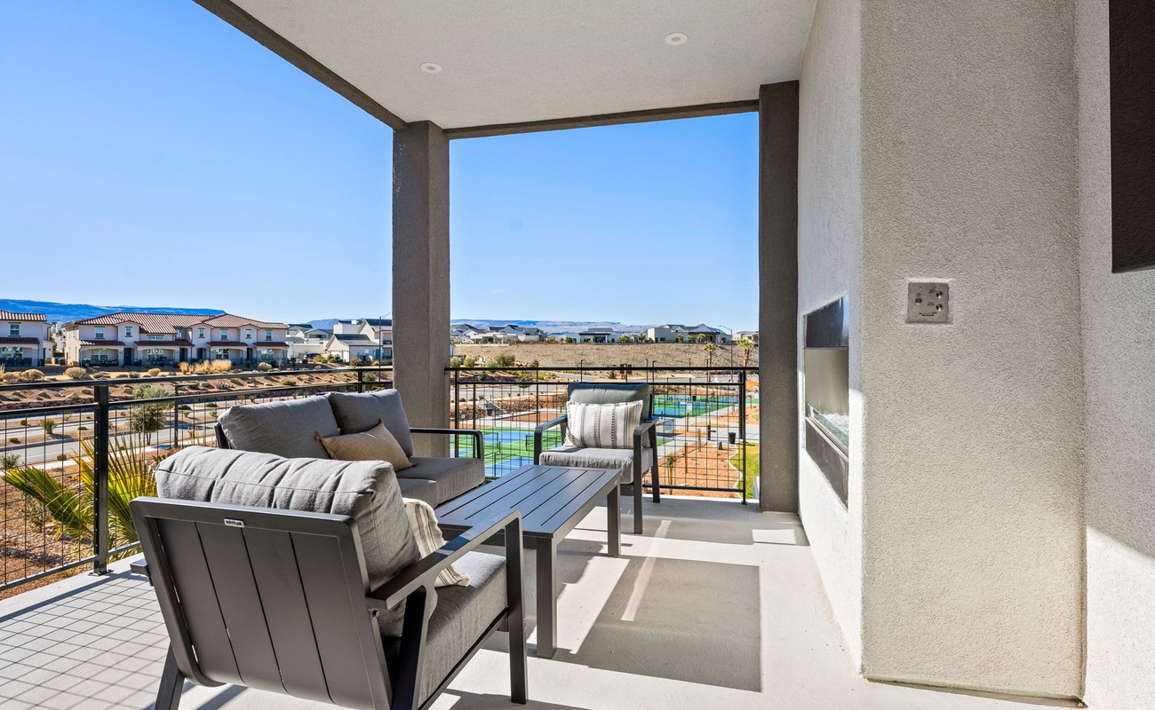 Private Patio w/ Fireplace