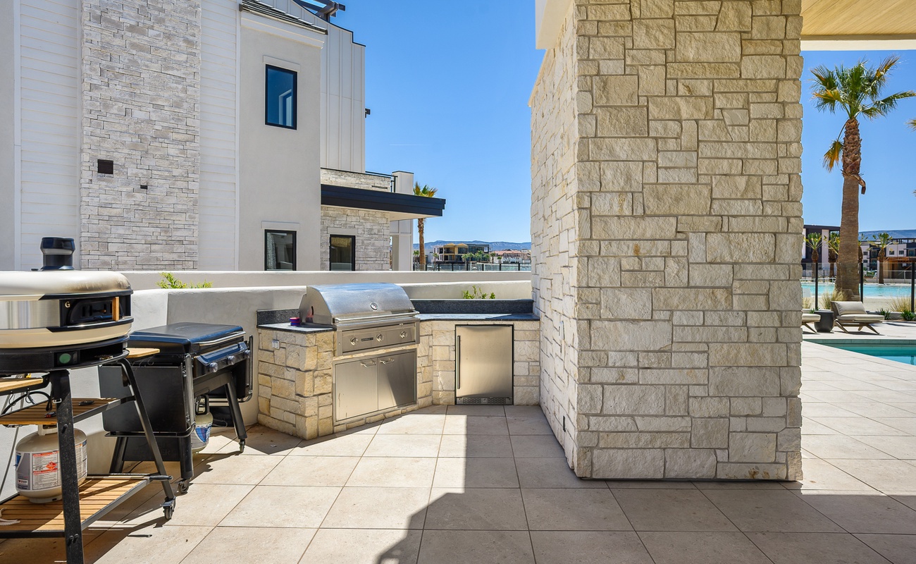 Pizza Oven & BBQ Grills