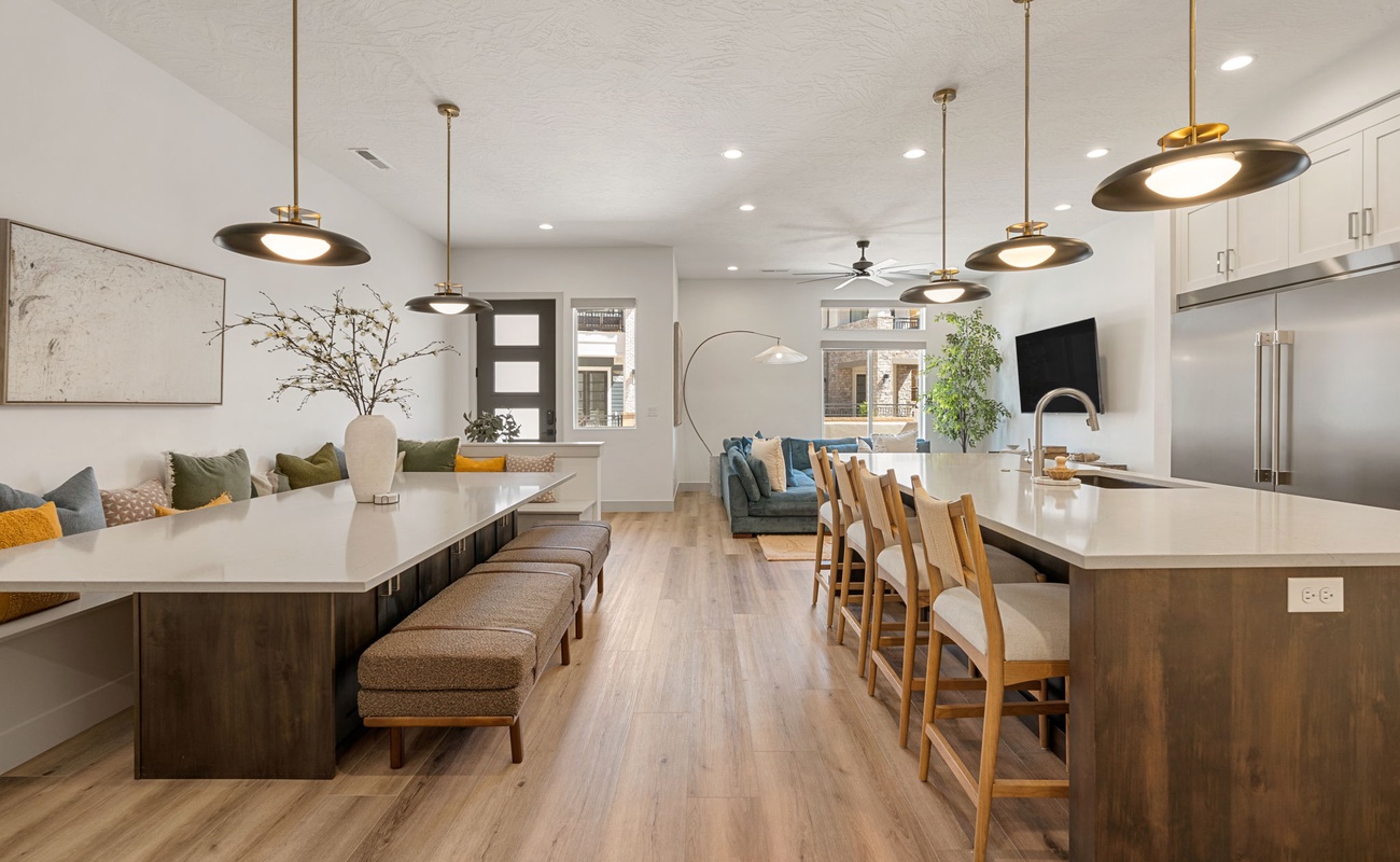 Fully Equipped Kitchen + Dining