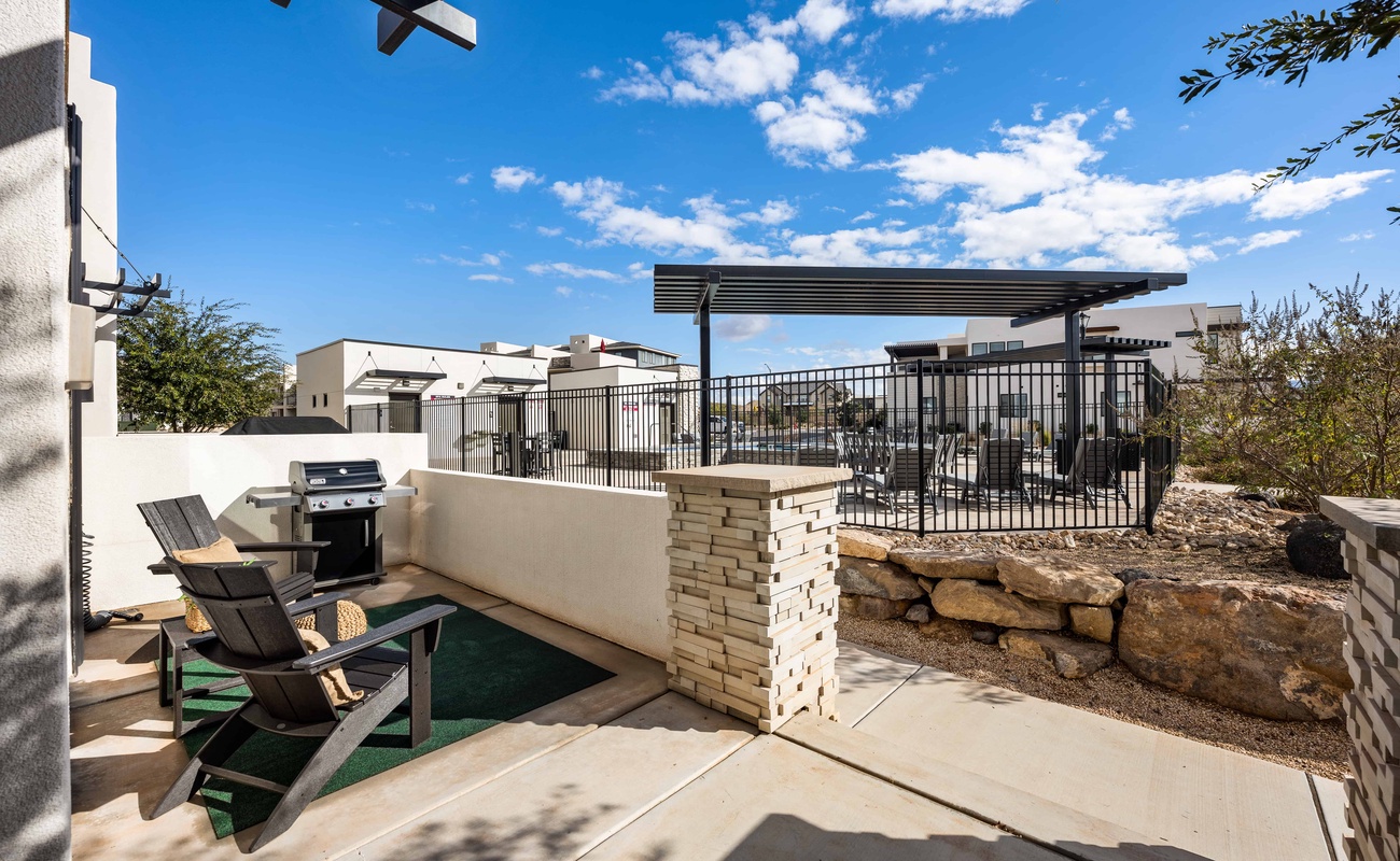 Grill / Patio Seating