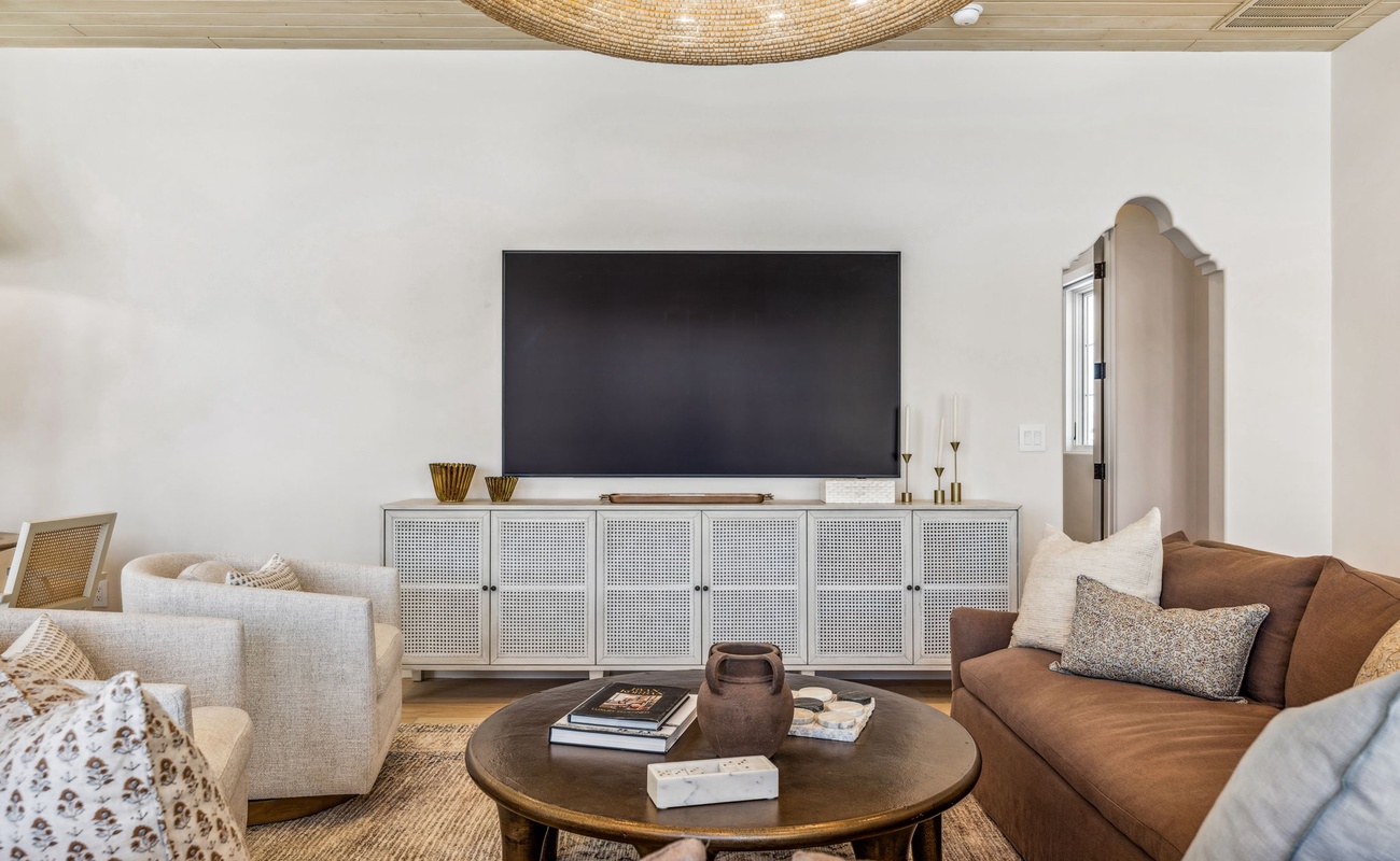 3rd Floor Living Space