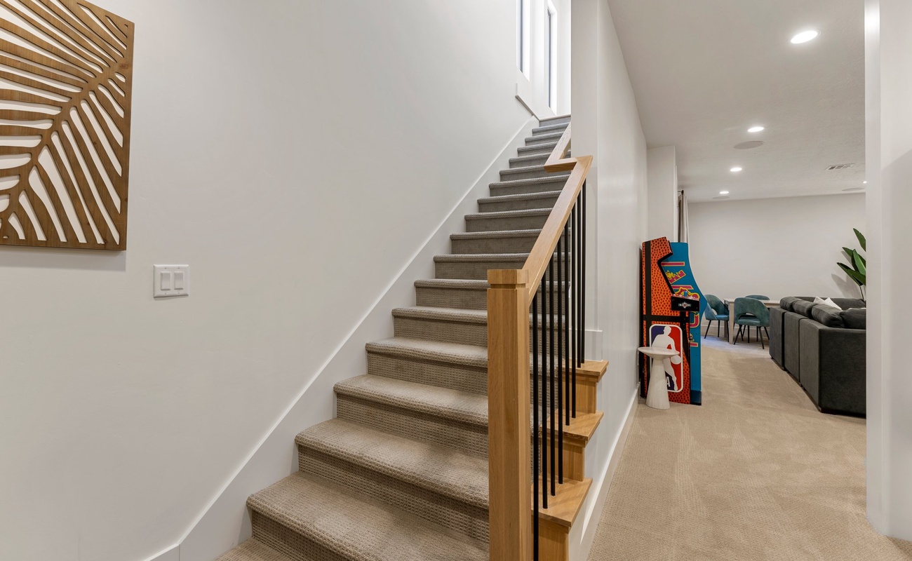 Stair Case to Main Level