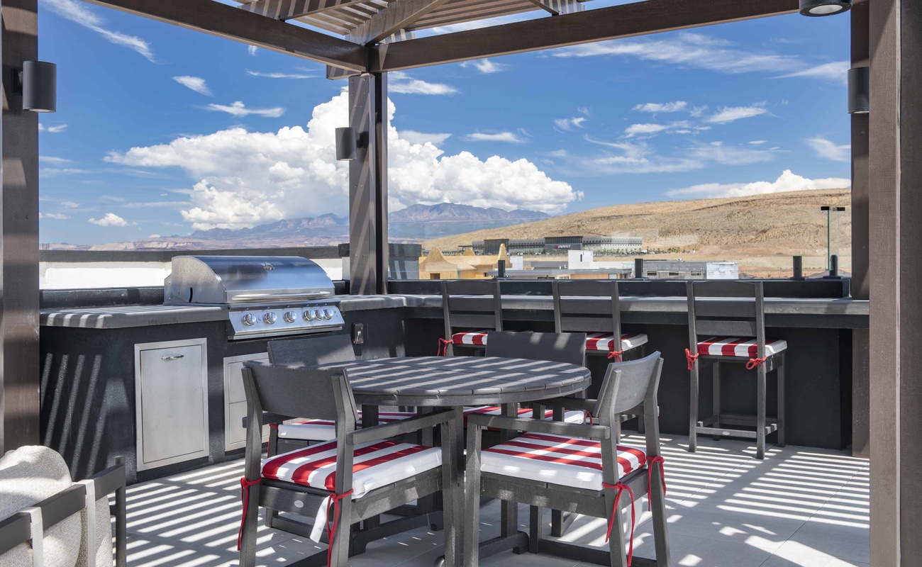 Sky Deck - Seating and Grill