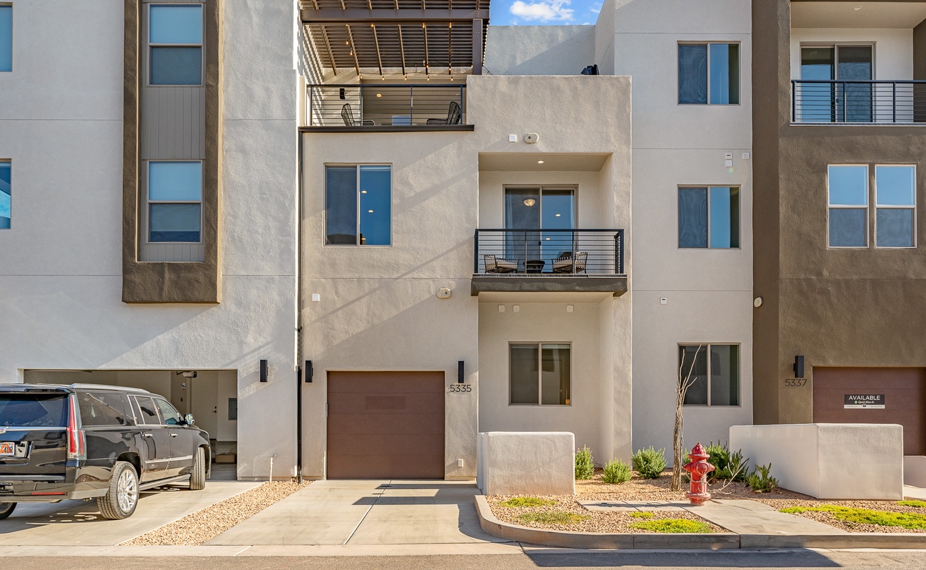 Garage for Golf Cart, 1 Driveway Parking Space