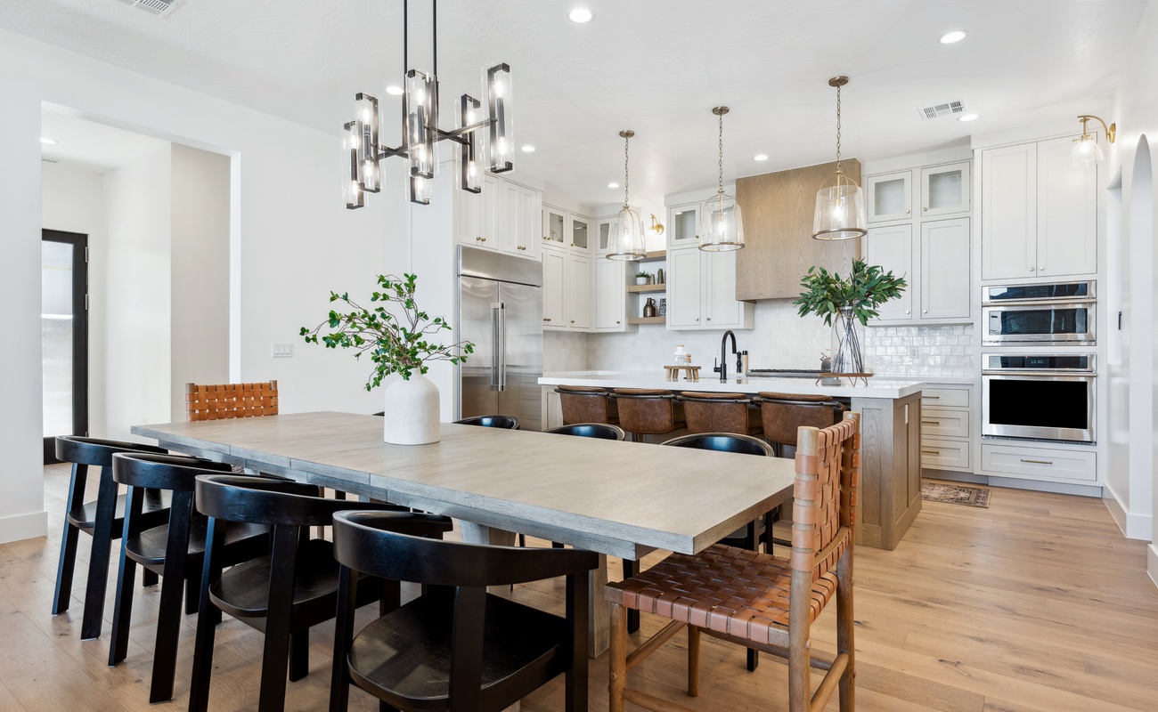 Dining Room and Fully Equipped Kitchen