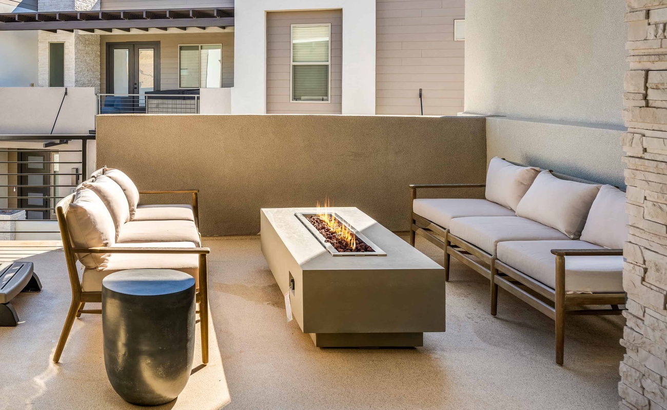 Upper Deck with Private Hot Tub and Fireplace