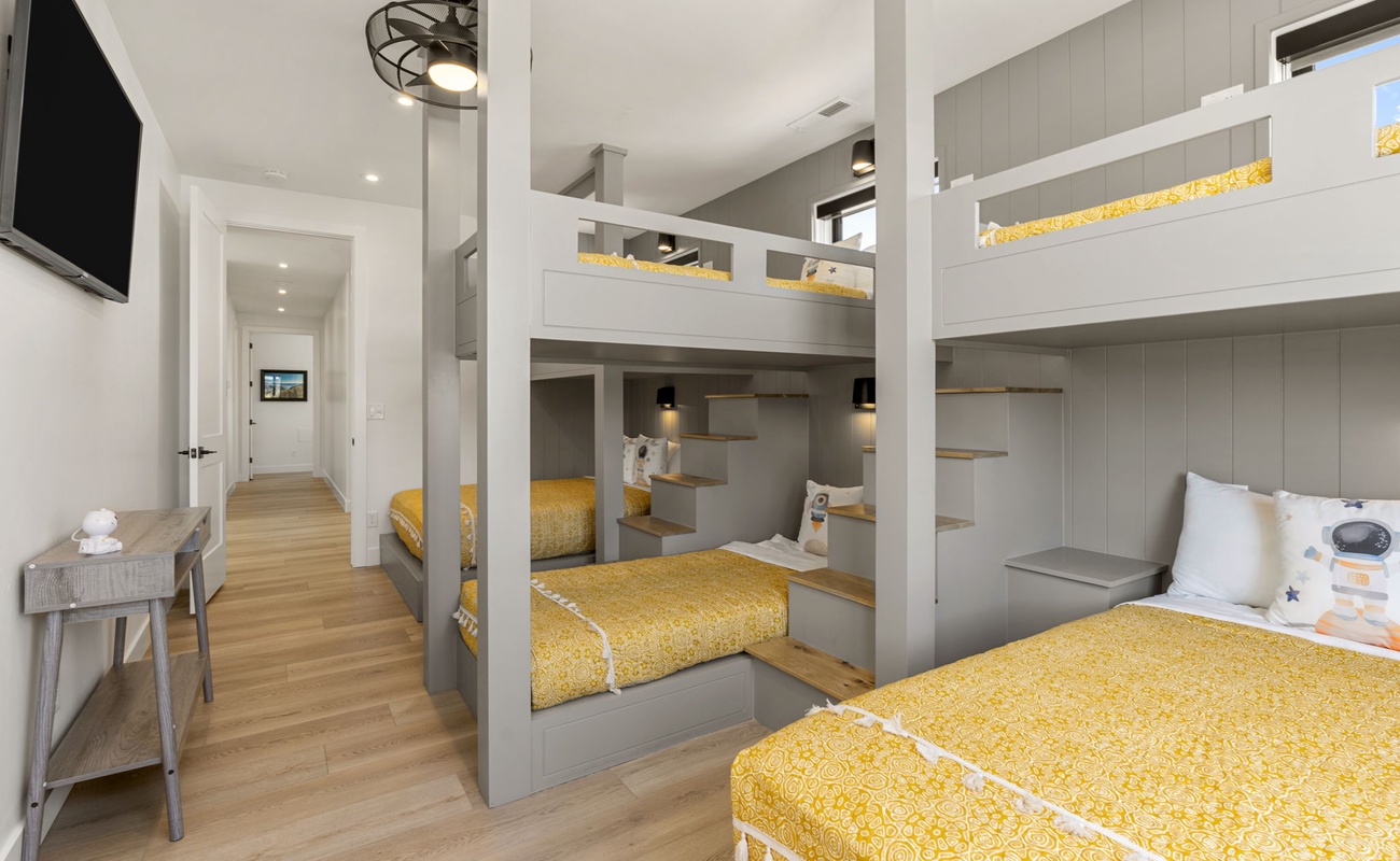 2 Twin/Double Bunks + Twin/Twin Bunk