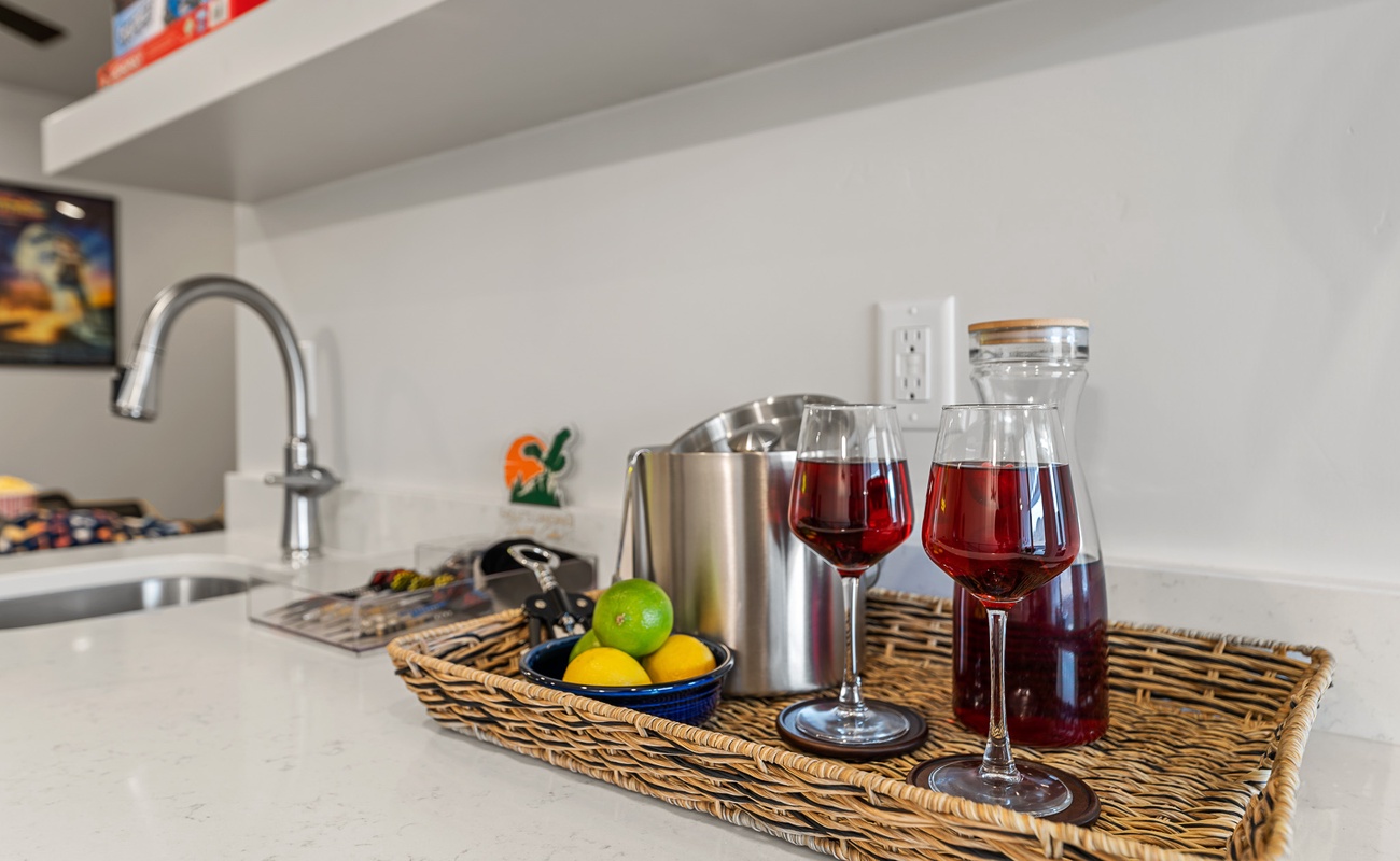 Upstairs Wet Bar Amenities