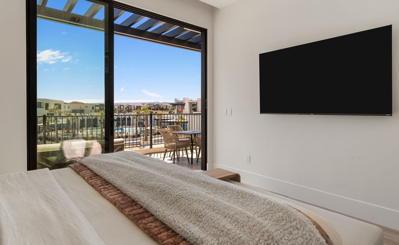 Unit C - King Bedroom