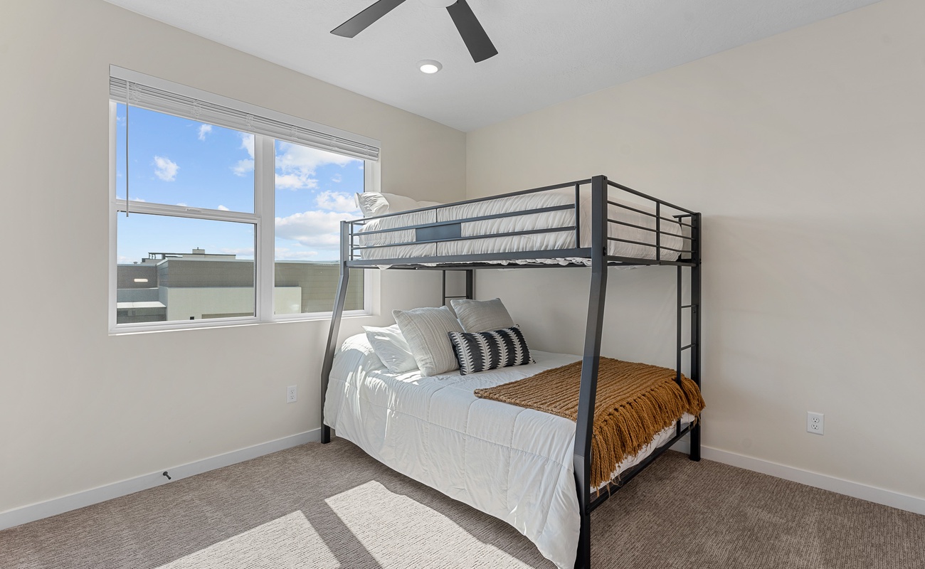 Double/Queen Bunk Rook