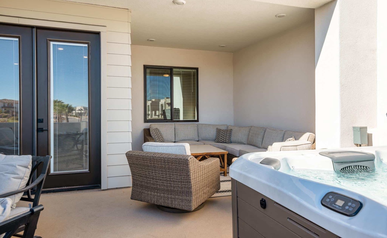 Private Hot Tub and Outdoor Seating