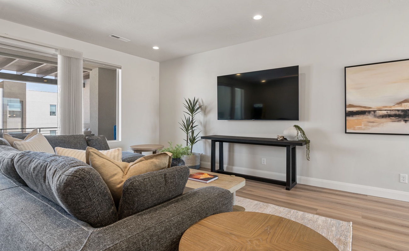 3rd Floor Family Room