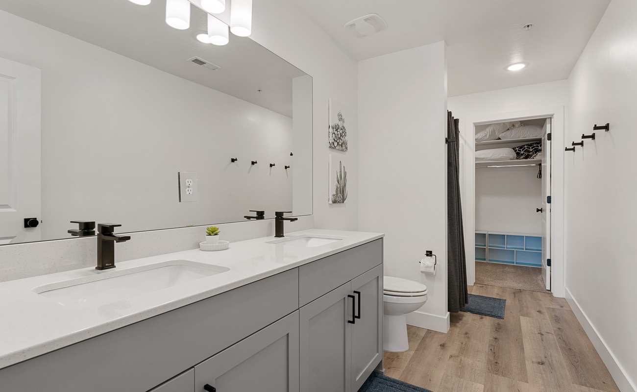 Second Level Master Bathroom