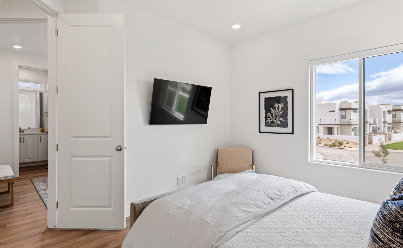 Master Bedroom 4 with TV