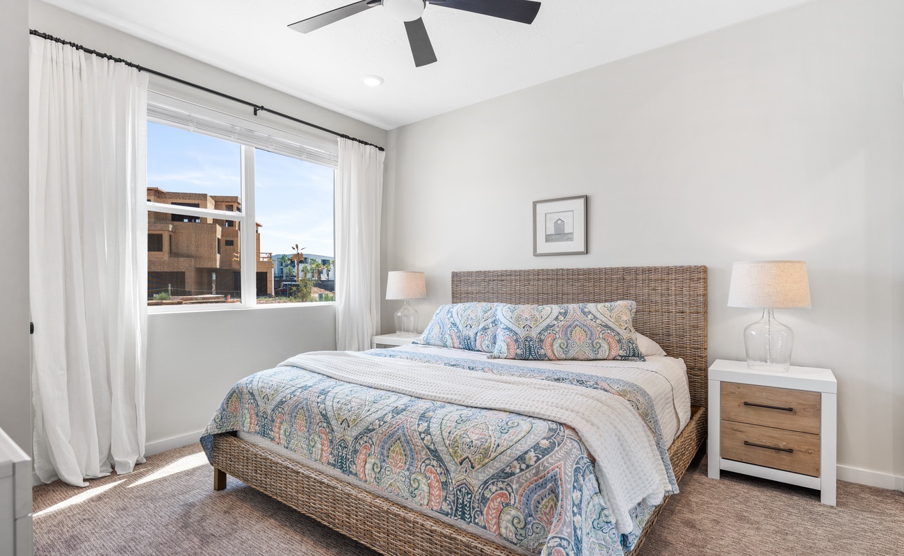 King Bedroom / Attached Bath