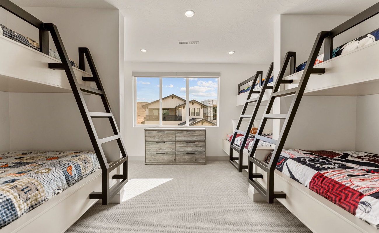 3 Twin/Double Bunks