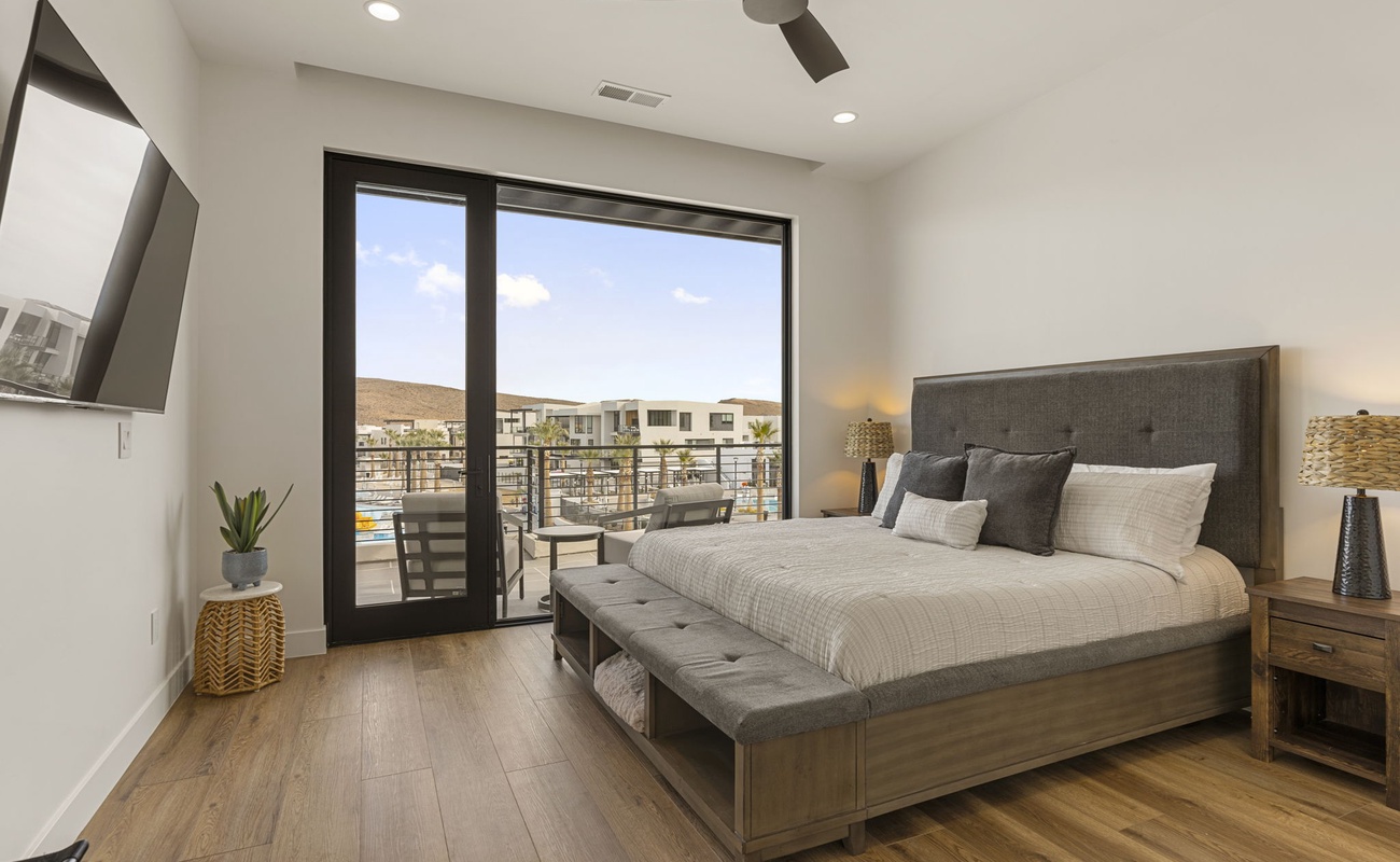 Unit C - King Bedroom