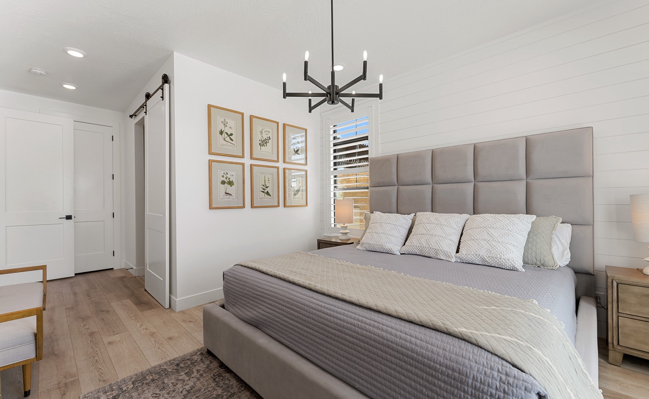 King Bedroom with Lagoon Views