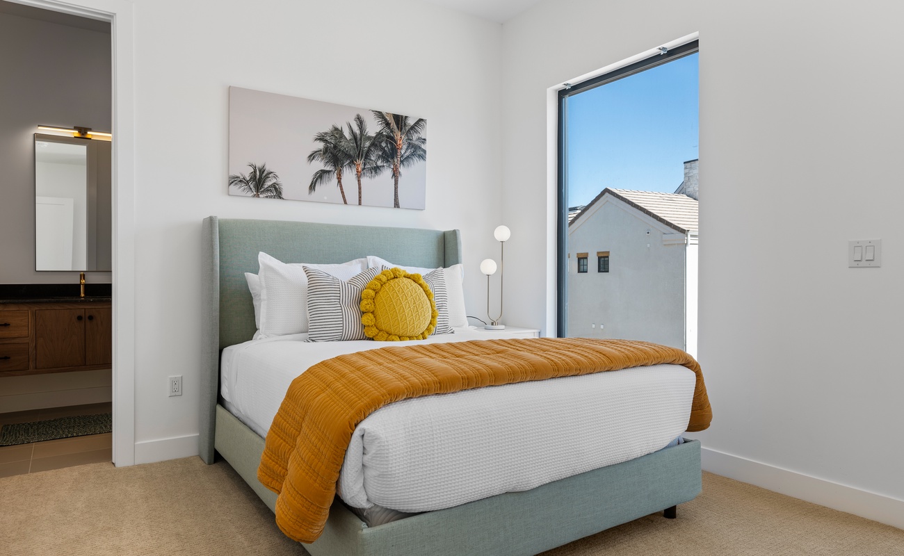 Queen Bedroom